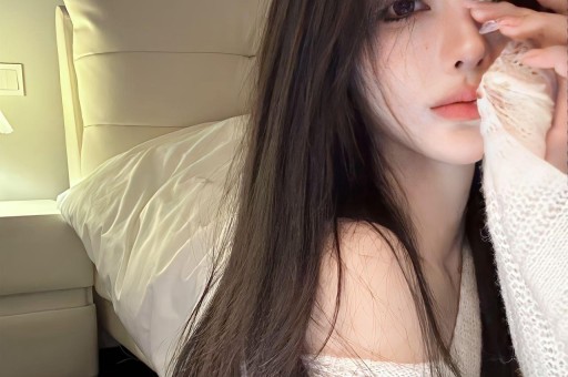 震碎三观！女教师在丈夫出差期间出轨微信聊天记录和照片被曝光